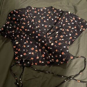 Floral wrap top